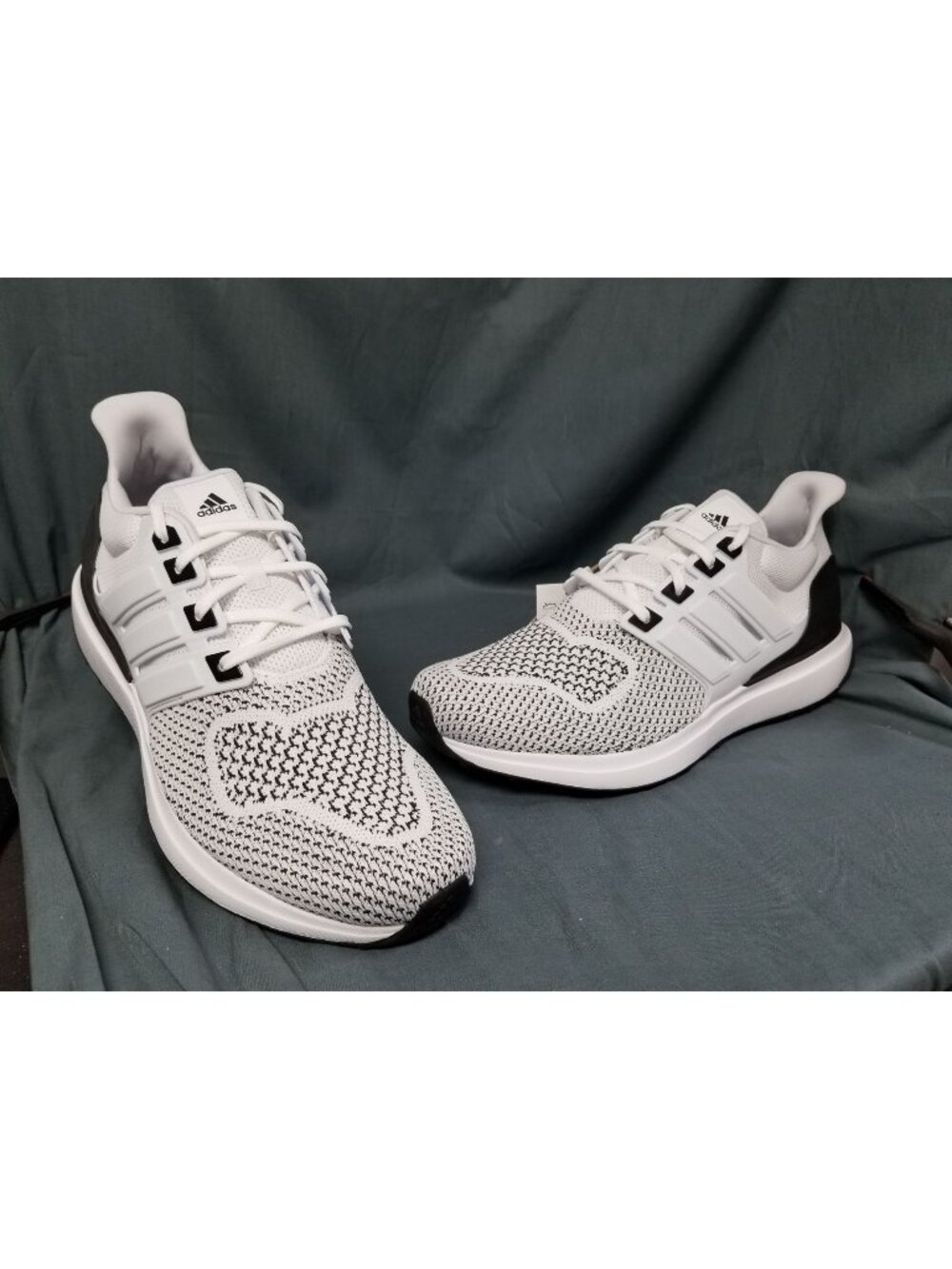 Adidas UBounce DNA White Core Black Men's Size 10.5 NEW NO BOX!